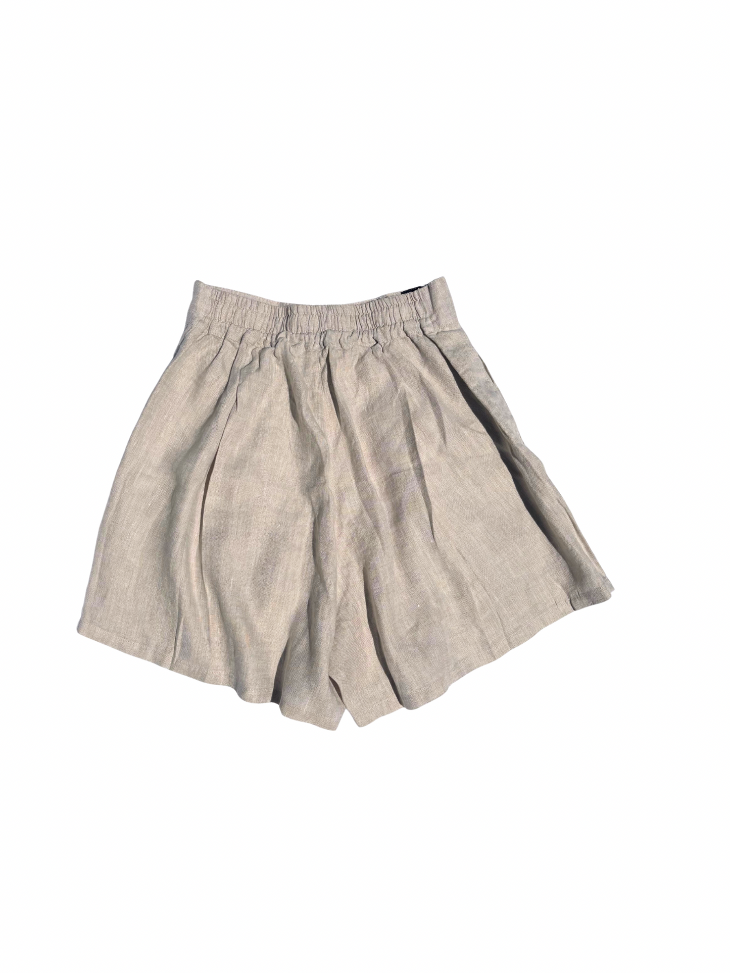 High-Waisted Pleated Shorts – Effortless Style & Comfort
